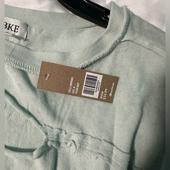 Buckle BKE distressed t-shirt - Picture 8 of 8